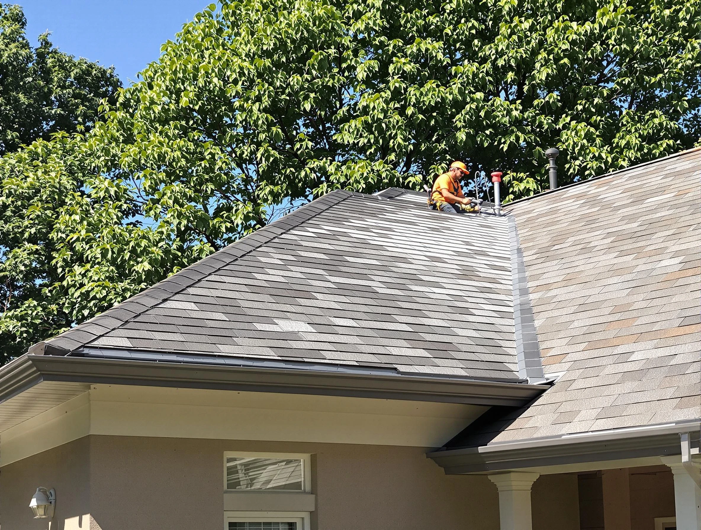 Newly completed shingle roofing by Lyndhurst Roofing Company in Lyndhurst, OH